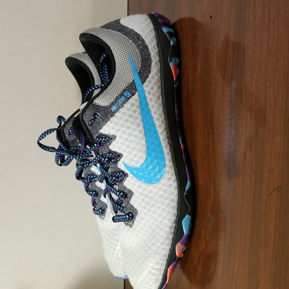 Womens NIKE RIVAL XC racing shoes size 8
